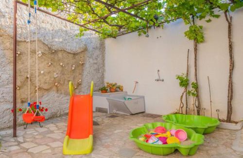 Tribalj House | Exquisite Holiday Home with Private Pool and Sauna