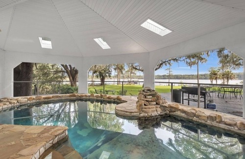 Lake Bradford -Cascade Lake House | Exquisite Huge Lakehouse 3 miles from FSU and downtown. Sleeps 16+