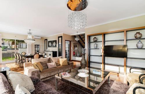 Santo Antonio Villa | Exquisite Madeira Villa Villa Funchal Belair 4 Bedroom Panoramic Sea View Heated Pool Hot-Tub