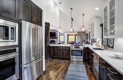 Edwards House | Exquisite, Private Mountain Home Retreat home