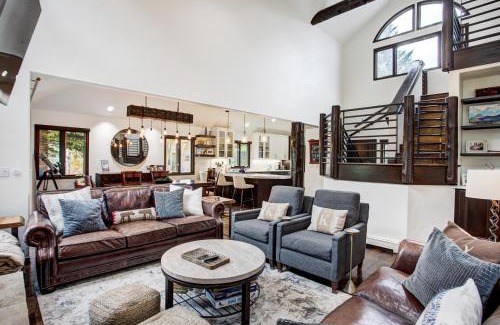 Edwards House | Exquisite, Private Mountain Home Retreat home