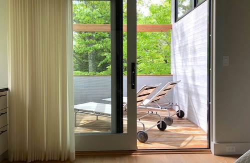 Sedgwick House | Exquisitely Modern Maine Cottage