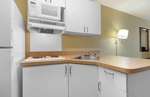 Reno/Tahoe Airport Hotel | Extended Stay America Suites Reno South Meadows