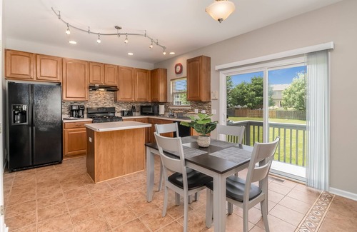 Fox Valley House | Extended Stay- Aurora FHS Rental - Shiloh