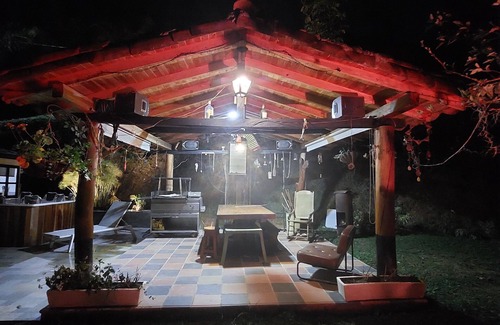 El Penol Cabin | Extraordinary Cabin well located with Jacuzzi Spa, for 6 people in El Peñol.