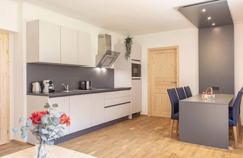 Eisenerz Apartment | für 6 P. mit IR-Sauna & Sprudelwanne by Interhome