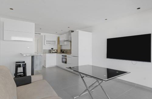 Pointe Croisette Apartment | F2 Palm Beach - Pointe Croisette