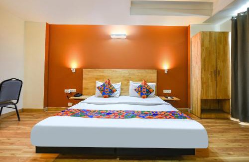 New Friends Colony Hotel | FabExpress La Serene NFC