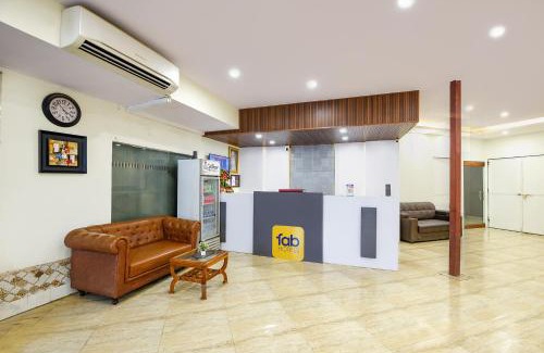 Faridabad Hotel | FabExpress Lazeeno