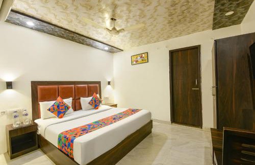 Faridabad Hotel | FabExpress Lazeeno