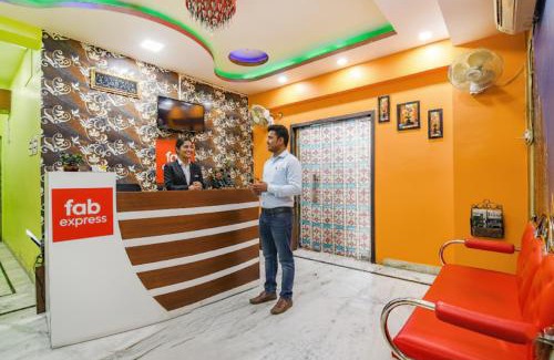Taltala Hotel | FabExpress Nest - Nr Park Street Metro Station