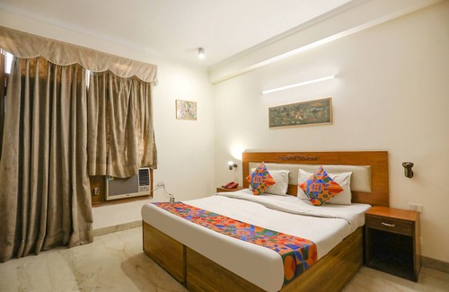 DLF City Hotel | FabExpress Primero MGF
