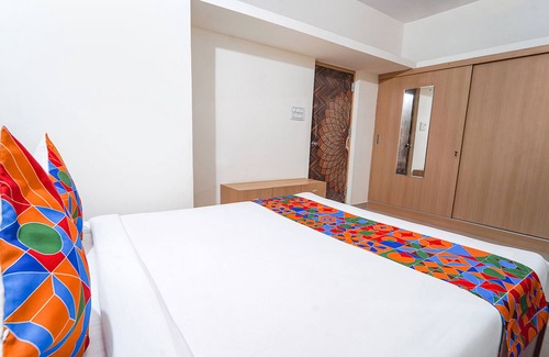 Krishnarajapura Hotel | Fabexpress Ss Suites