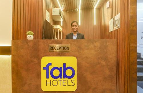 New Delhi Hotel | FabExpress Sugar Inn Near Rajouri Garden