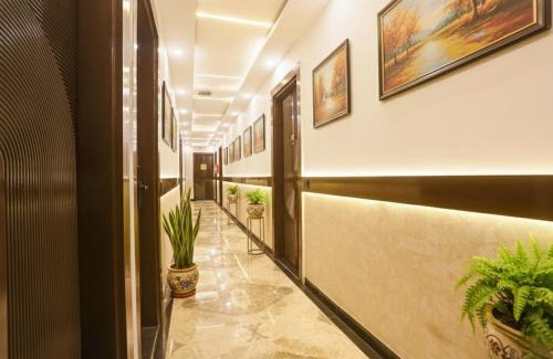 New Delhi Hotel | FabExpress Sugar Inn Near Rajouri Garden