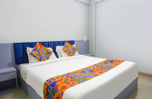 Baner Hotel | FabHotel Baner Executive - Balewadi high street