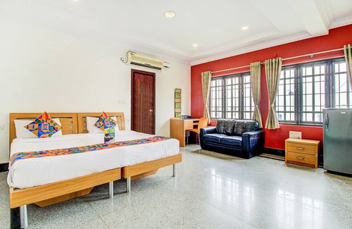 HSR Layout Hotel | Fabhotel Emara Grand