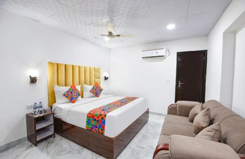 New Delhi House | FabHotel Golden Key Inn Near Rajouri Garden