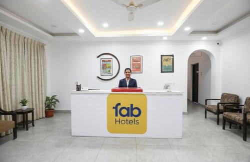 New Delhi House | FabHotel Golden Key Inn Near Rajouri Garden