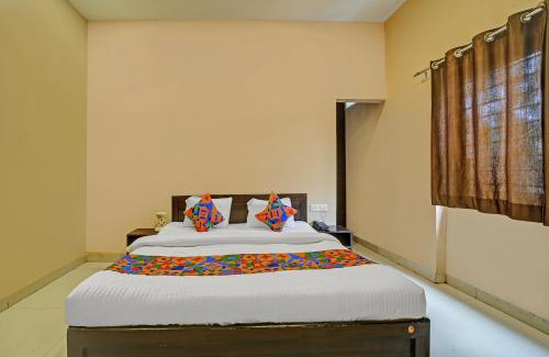 Indore Hotel | FabHotel Grand Stay Ambedkar Nagar