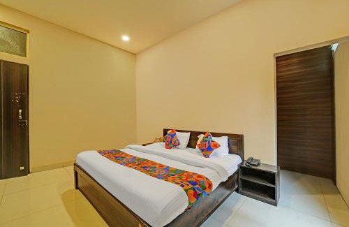 Indore Hotel | FabHotel Grand Stay Ambedkar Nagar