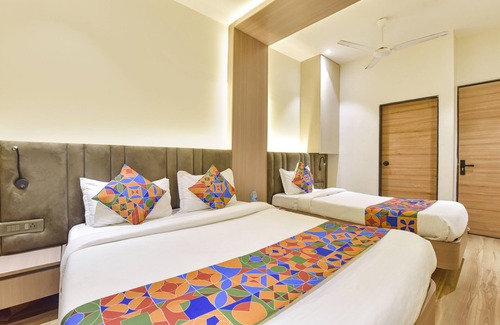Rau Hotel | Fabhotel Kesar