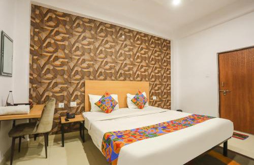 Allahabad Hotel | FabHotel Pranjul Inn