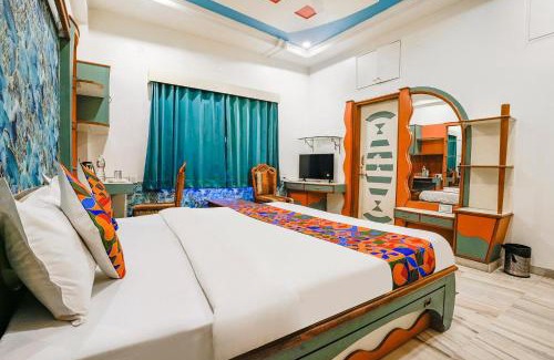 Ahmedabad Hotel | FabHotel Rest & Peace