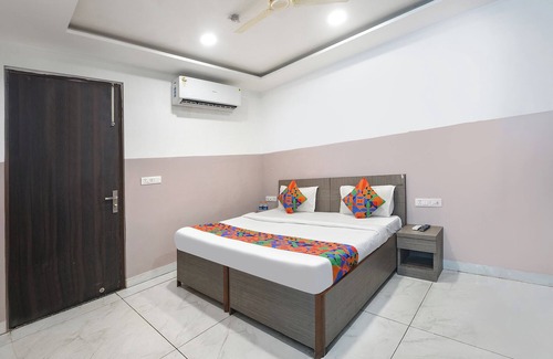 Rohini Hotel | FabHotel Shagun and Banquets