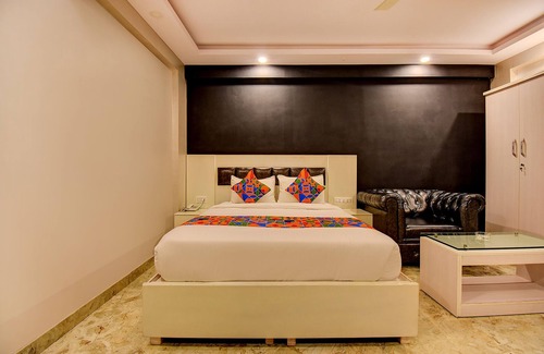 Jayanagar Hotel | Fabhotel Srk Platinum Inn