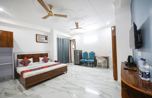 Sector 39 Hotel | Fabhotel Wonderland Studio Rooms