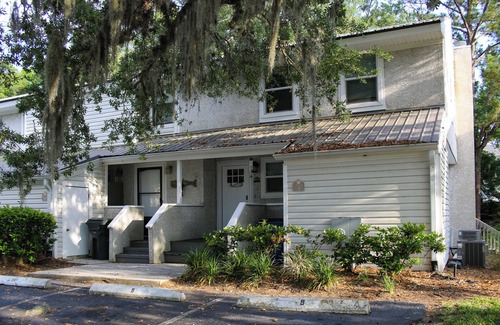 Epworth Acres Condo | Fabulous 3-bedroom condo in St. Simons Island with AC, WiFi