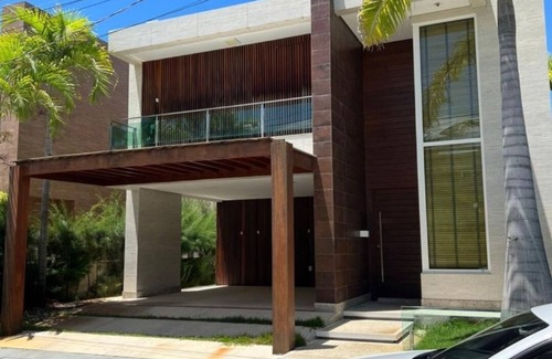 Atalaia House | Fabulous 5-bedroom house with pool in gated community on Aruana beach.