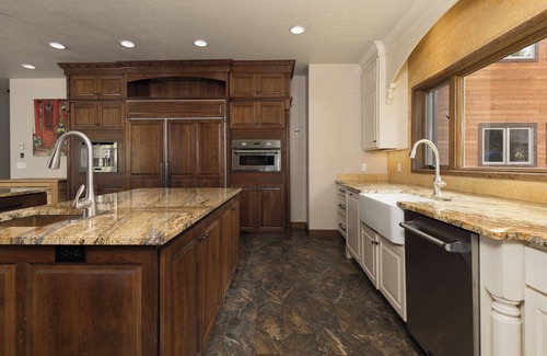 Gallatin Gateway House | Fabulous 6-bedroom house with WiFi in Big Sky