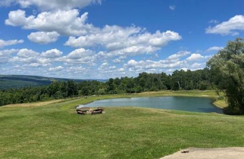 Hammondsport House | Fabulous 6-bedroom house with gorgeous Keuka Lake views in charming Hammondsport