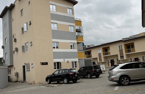 Opebi Apartment | Fabulous and Spacious Penthouse with Gym & Swimming Pool in a serene area Oregun