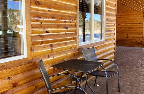 Duck Creek Village Condo | Fabulous Find/NEW King CozyCondo Nestled in thePines/Hikn'/Central/Bryce/ZionGem