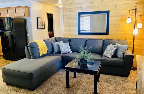 Duck Creek Village Condo | Fabulous Find/CozyCondo Nestled in the Pines/Fishn'/Hikin'/Central/Bryce/ZionGem