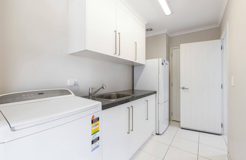 Wharewaka House | Fabulous in Wharewaka - Wharewaka Holiday Home