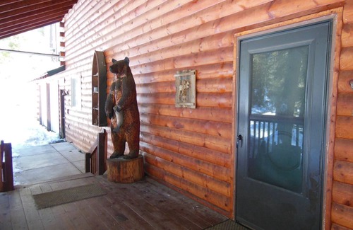 Garden Valley Cabin | Fabulous Mountain Chalet on the River with All the Amenities you Desire!