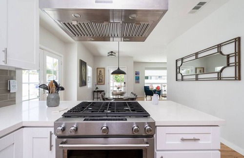 Hillcrest House | Fabulous New 4BR/3BA House in Mission Hills