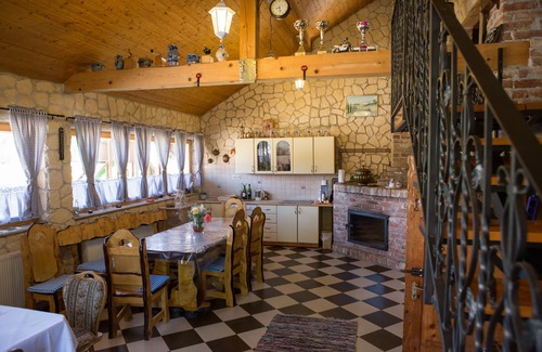Gospic House | Fabulous Spa Villa with Private Pool and Sauna Sleeps 10