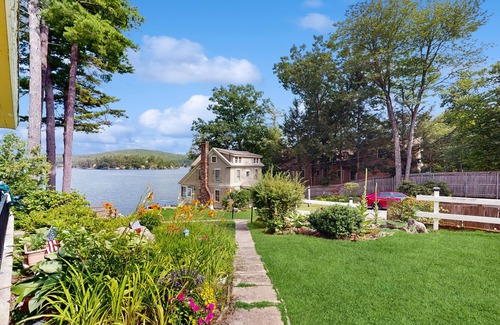 Alton Bay House | Fabulous studio suite just a few steps from the water w/WiFi, bay views