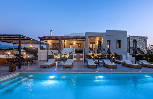 Gerani Villa | Fabulous Villa, 3 BD, 2 BA, private pool