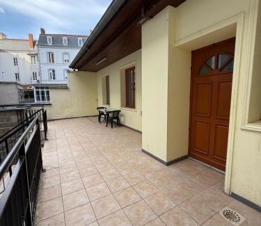 Roanne House | Face à la gare - Chambre 6