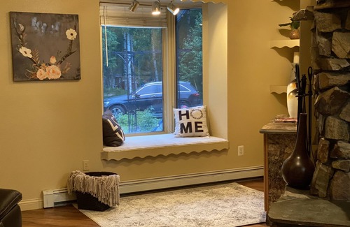 Fairbanks House | ★Fairbanks Auroora Escape - Sleeps 20★