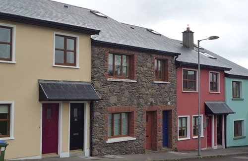 Dingle Ski Chalet | Fairfield Holiday Home (No.13)