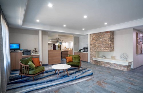Memphis Hotel | Fairfield Inn & Suites Memphis I-240 & Perkins