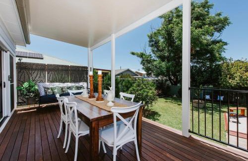 Central Mudgee House | Fairway Cottage - Mudgee Moments Made Together