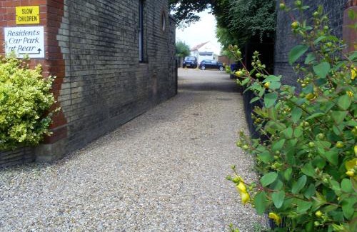 Cambridge House | Fairways Guest House